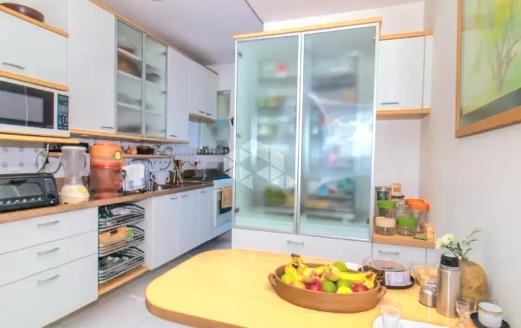 Apartamento com 3 quartos à venda, 146m2 em Petrópolis, Porto Alegre - RS - imagem 6 Foto 6 de Apartamento com 3 quartos à venda, 146m2 em Petrópolis, Porto Alegre - RS