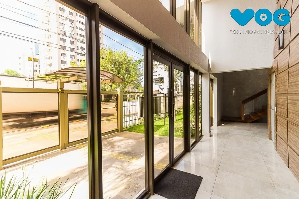 Foto 2 de Apartamento com 2 quartos à venda, 68m2 em Menino Deus, Porto Alegre - RS