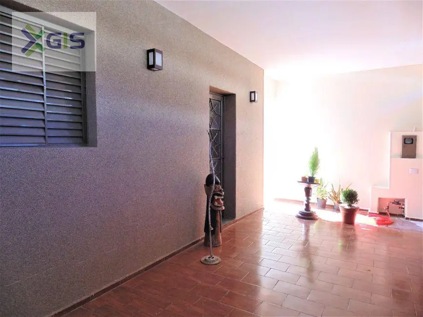 Foto 1 de Casa com 2 quartos à venda, 154m2 em Centro, Taquaritinga - SP