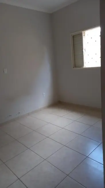 Casa com 3 quartos à venda e para alugar, 110m2 em Parque das Aroeiras II, Sao Jose Do Rio Preto - SP - imagem 2 Foto 2 de Casa com 3 quartos à venda e para alugar, 110m2 em Parque das Aroeiras II, Sao Jose Do Rio Preto - SP