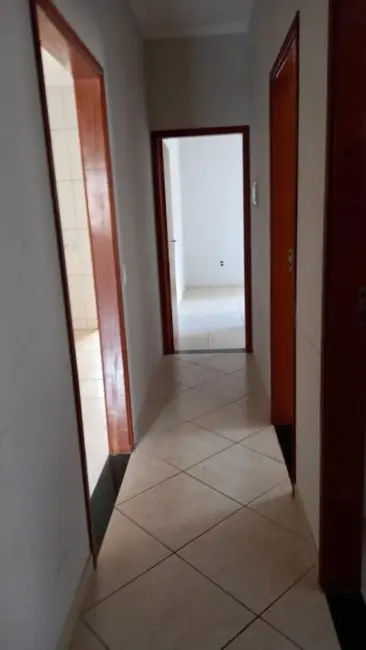 Casa com 3 quartos à venda e para alugar, 110m2 em Parque das Aroeiras II, Sao Jose Do Rio Preto - SP - imagem 4 Foto 4 de Casa com 3 quartos à venda e para alugar, 110m2 em Parque das Aroeiras II, Sao Jose Do Rio Preto - SP