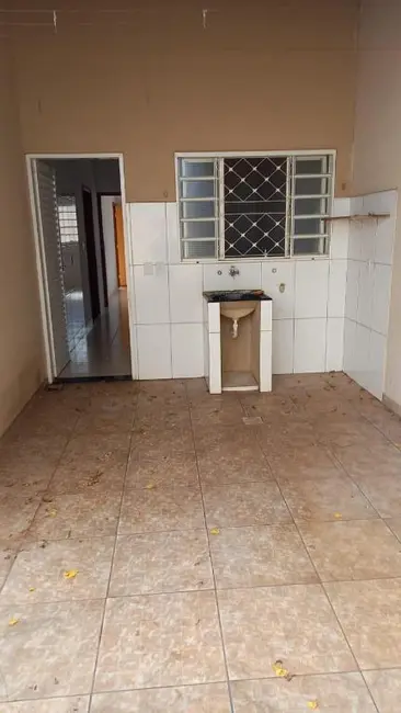 Casa com 3 quartos à venda e para alugar, 110m2 em Parque das Aroeiras II, Sao Jose Do Rio Preto - SP - imagem 8 Foto 8 de Casa com 3 quartos à venda e para alugar, 110m2 em Parque das Aroeiras II, Sao Jose Do Rio Preto - SP