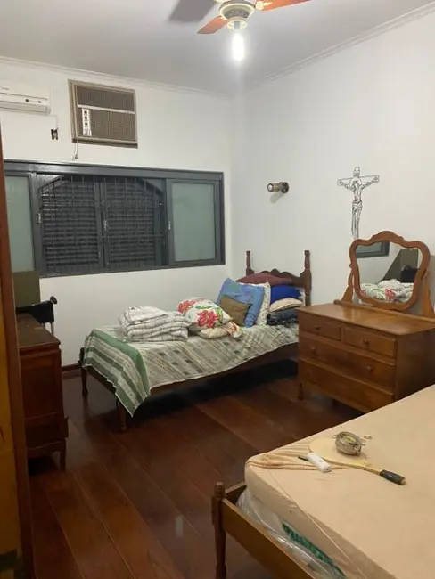 Sobrado com 4 quartos à venda, 432m2 em Jardim Alto Rio Preto, Sao Jose Do Rio Preto - SP - imagem 8 Foto 8 de Sobrado com 4 quartos à venda, 432m2 em Jardim Alto Rio Preto, Sao Jose Do Rio Preto - SP