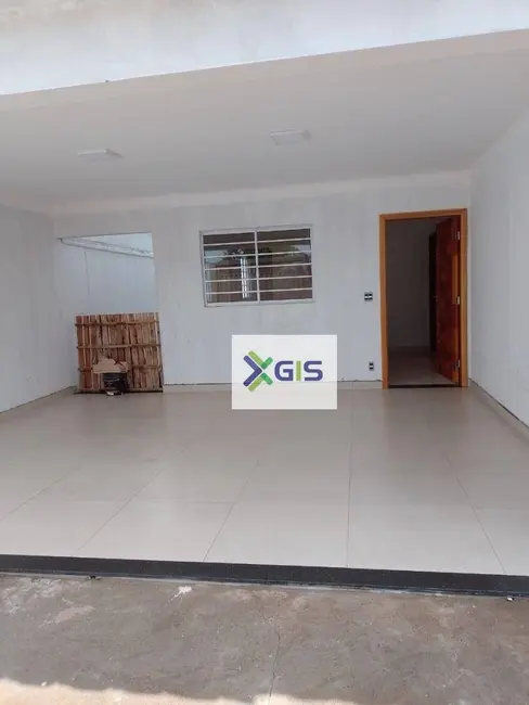 Foto 2 de Casa com 3 quartos à venda, 200m2 em Sao Jose Do Rio Preto - SP