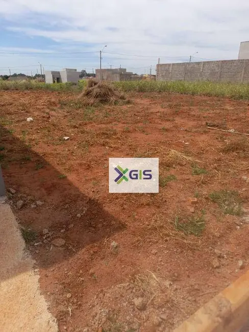 Foto 2 de Terreno / Lote à venda, 200m2 em Uchoa - SP