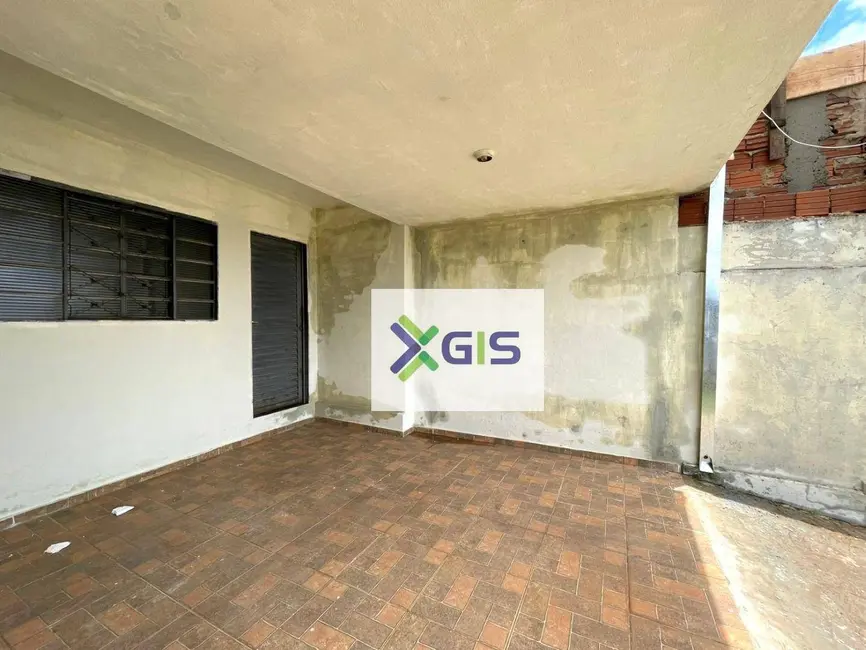 Foto 2 de Casa com 2 quartos à venda, 342m2 em Taquaritinga - SP