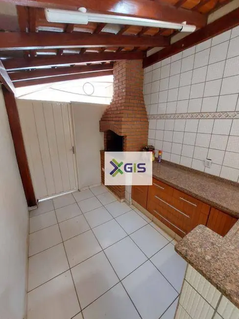 Sobrado com 3 quartos à venda, 200m2 em Jardim Tarraf II, Sao Jose Do Rio Preto - SP - imagem 5 Foto 5 de Sobrado com 3 quartos à venda, 200m2 em Jardim Tarraf II, Sao Jose Do Rio Preto - SP