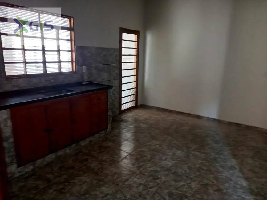 Foto 5 de Casa com 2 quartos para alugar, 220m2 em Vila São Jorge, Sao Jose Do Rio Preto - SP