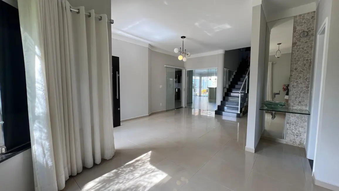 Casa de Condomínio com 3 quartos à venda e para alugar, 400m2 em Residencial Gaivota I, Sao Jose Do Rio Preto - SP - imagem 4 Foto 4 de Casa de Condomínio com 3 quartos à venda e para alugar, 400m2 em Residencial Gaivota I, Sao Jose Do Rio Preto - SP