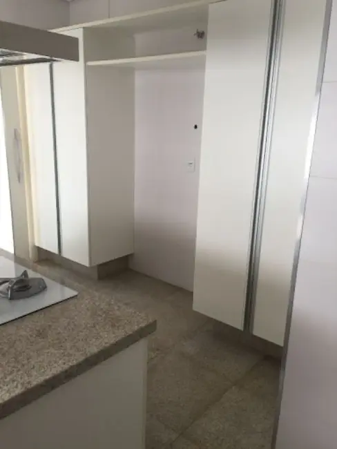 Casa com 6 quartos para alugar, 450m2 em Parque Residencial Damha IV, Sao Jose Do Rio Preto - SP - imagem 9 Foto 9 de Casa com 6 quartos para alugar, 450m2 em Parque Residencial Damha IV, Sao Jose Do Rio Preto - SP