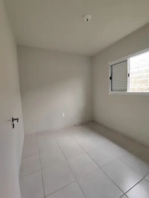 Casa com 2 quartos para alugar, 100m2 em Sao Jose Do Rio Preto - SP - imagem 4 Foto 4 de Casa com 2 quartos para alugar, 100m2 em Sao Jose Do Rio Preto - SP