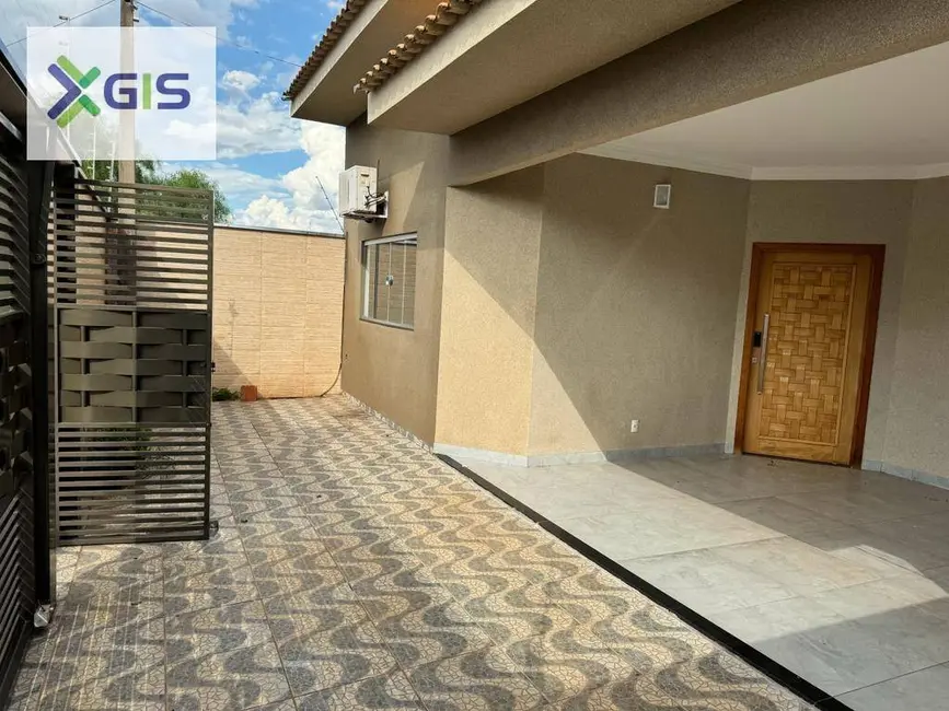 Casa com 3 quartos à venda, 210m2 em Parque Residencial J. Macedo, Sao Jose Do Rio Preto - SP - imagem 1 Foto 1 de Casa com 3 quartos à venda, 210m2 em Parque Residencial J. Macedo, Sao Jose Do Rio Preto - SP