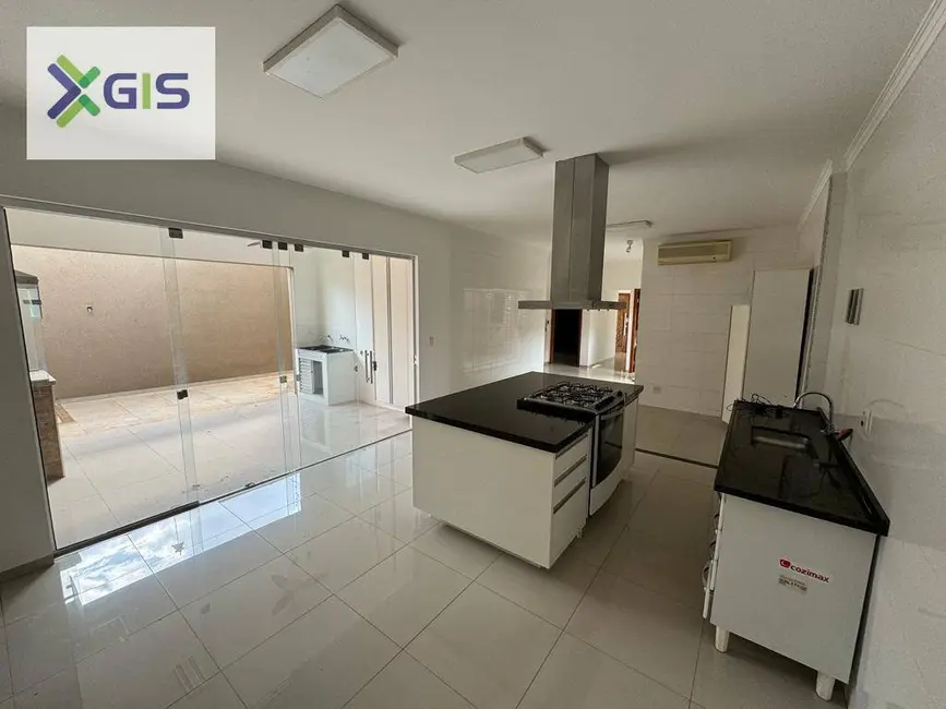 Casa com 3 quartos à venda, 210m2 em Parque Residencial J. Macedo, Sao Jose Do Rio Preto - SP - imagem 3 Foto 3 de Casa com 3 quartos à venda, 210m2 em Parque Residencial J. Macedo, Sao Jose Do Rio Preto - SP