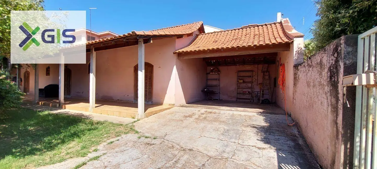 Foto 1 de Casa com 2 quartos à venda, 360m2 em Taquaritinga - SP