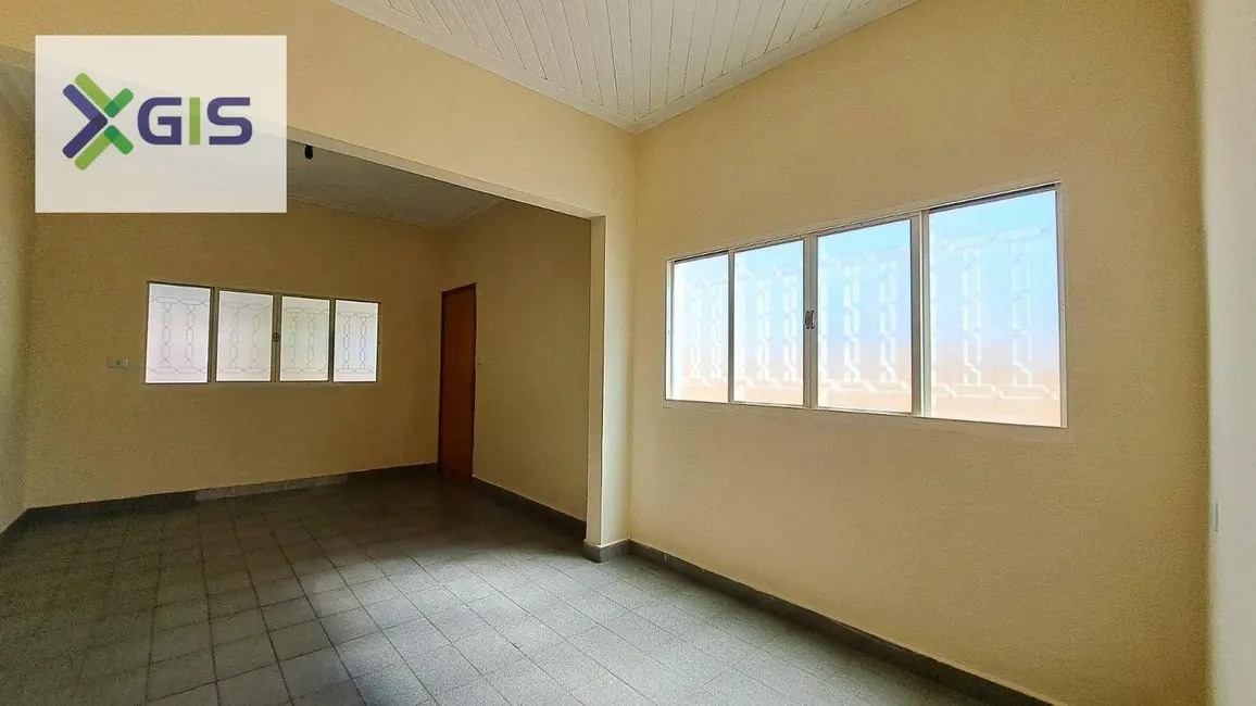 Foto 2 de Casa com 2 quartos para alugar, 160m2 em Centro, Taquaritinga - SP