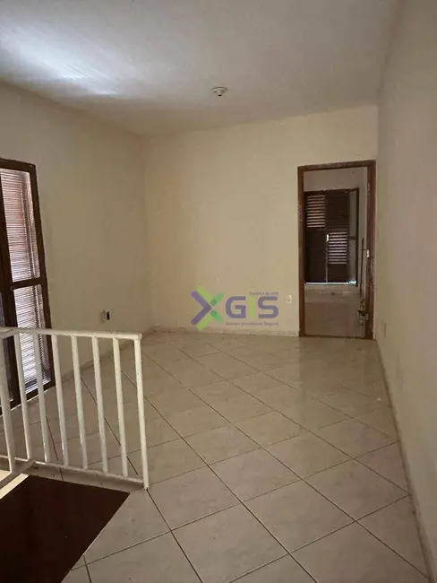 Foto 2 de Sobrado com 2 quartos para alugar, 70m2 em Vila Curti, Sao Jose Do Rio Preto - SP
