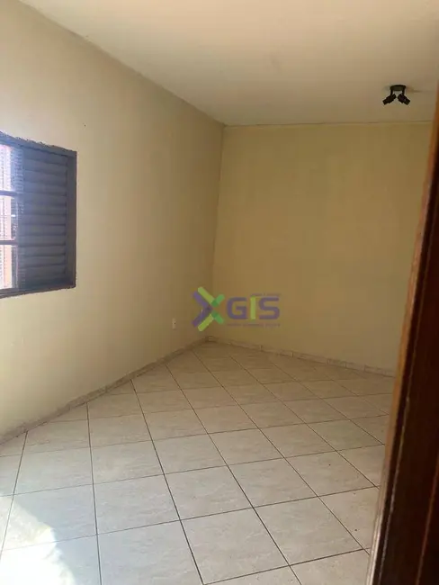 Foto 1 de Sobrado com 2 quartos para alugar, 70m2 em Vila Curti, Sao Jose Do Rio Preto - SP