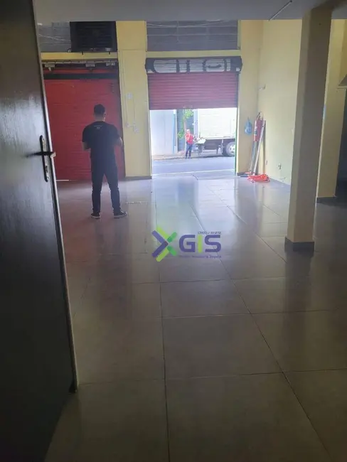 Sala Comercial à venda, 130m2 em Centro, Sao Jose Do Rio Preto - SP - imagem 2 Foto 2 de Sala Comercial à venda, 130m2 em Centro, Sao Jose Do Rio Preto - SP