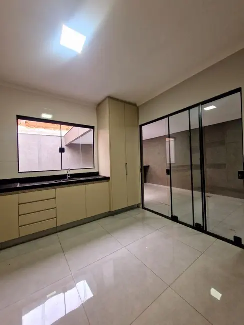 Foto 1 de Casa com 3 quartos à venda, 275m2 em Residencial Gabriela, Sao Jose Do Rio Preto - SP