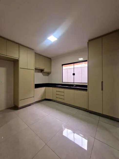 Foto 2 de Casa com 3 quartos à venda, 275m2 em Residencial Gabriela, Sao Jose Do Rio Preto - SP