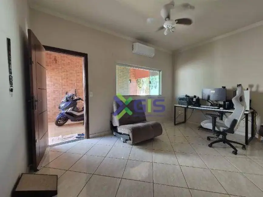 Foto 2 de Casa com 2 quartos à venda, 279m2 em Bady Bassitt - SP