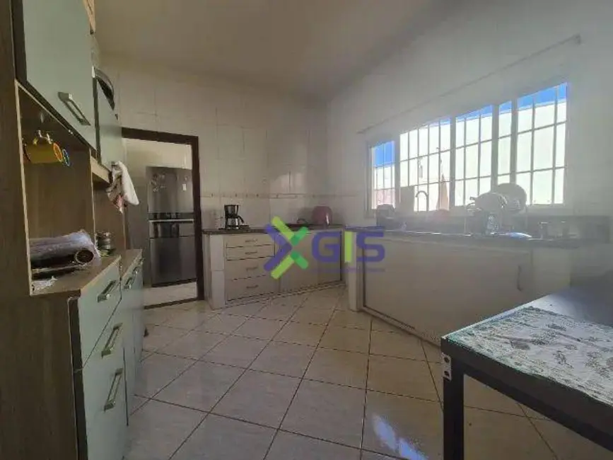 Foto 4 de Casa com 2 quartos à venda, 279m2 em Bady Bassitt - SP