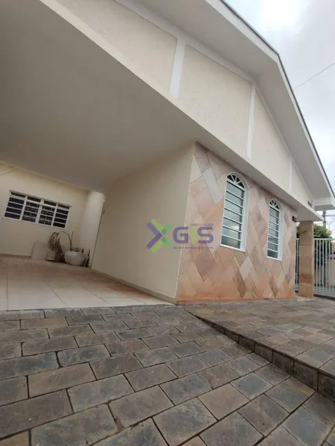Foto 1 de Casa com 3 quartos para alugar, 200m2 em Vila Moreira, Sao Jose Do Rio Preto - SP
