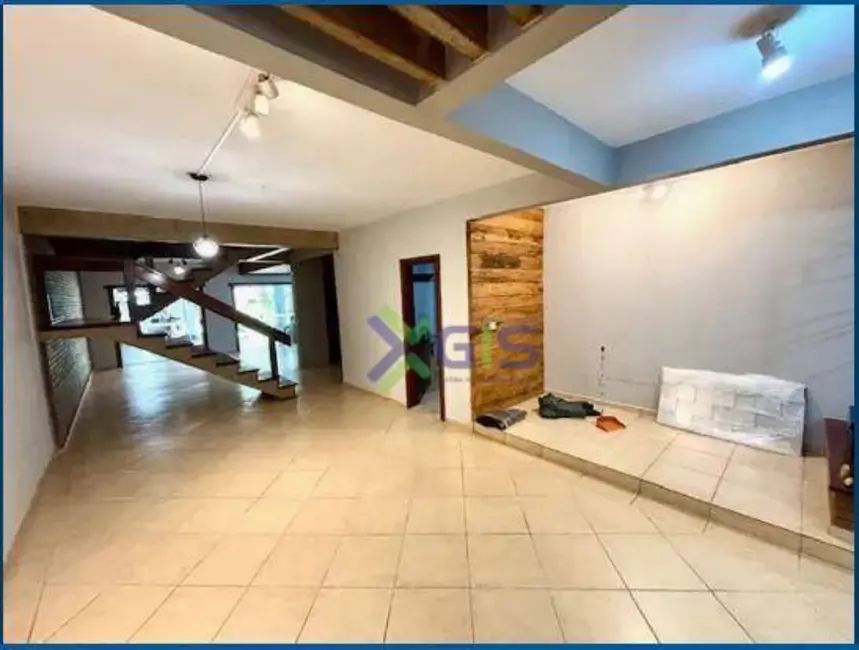 Foto 1 de Sobrado com 3 quartos à venda e para alugar, 200m2 em Vila Nossa Senhora da Paz, Sao Jose Do Rio Preto - SP