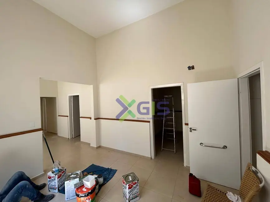 Casa com 4 quartos para alugar, 215m2 em Vila Imperial, Sao Jose Do Rio Preto - SP - imagem 3 Foto 3 de Casa com 4 quartos para alugar, 215m2 em Vila Imperial, Sao Jose Do Rio Preto - SP