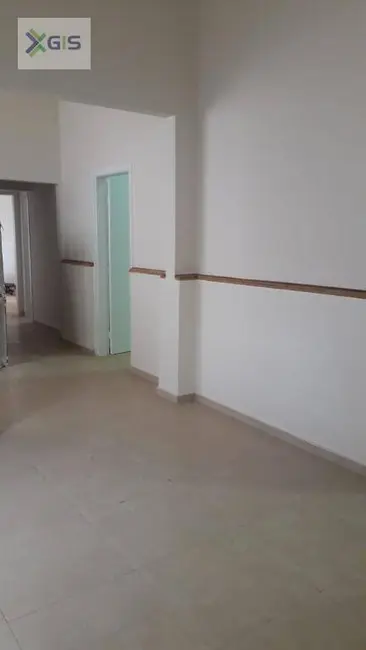 Casa com 4 quartos para alugar, 215m2 em Vila Imperial, Sao Jose Do Rio Preto - SP - imagem 6 Foto 6 de Casa com 4 quartos para alugar, 215m2 em Vila Imperial, Sao Jose Do Rio Preto - SP