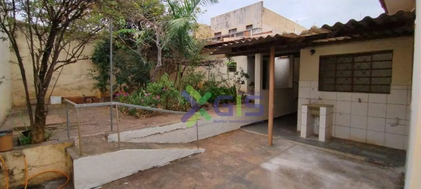 Casa com 3 quartos para alugar, 500m2 em Jardim Santa Maria, Sao Jose Do Rio Preto - SP - imagem 3 Foto 3 de Casa com 3 quartos para alugar, 500m2 em Jardim Santa Maria, Sao Jose Do Rio Preto - SP