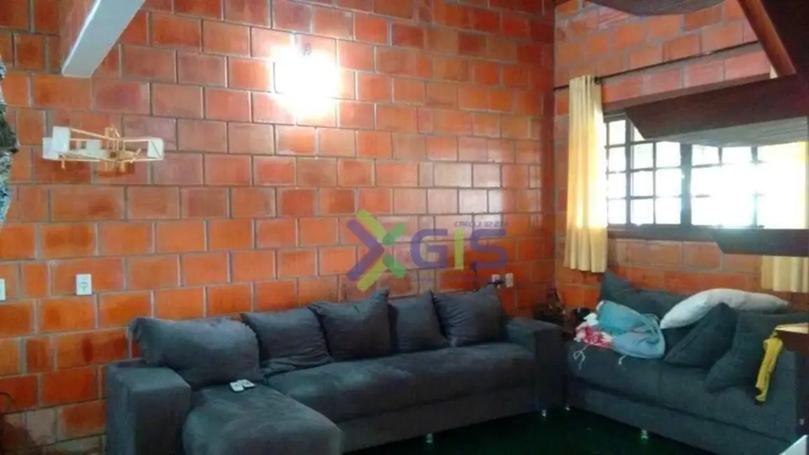 Sobrado com 2 quartos à venda, 200m2 em Iguape - SP - imagem 2 Foto 2 de Sobrado com 2 quartos à venda, 200m2 em Iguape - SP