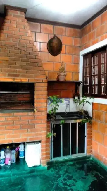 Sobrado com 2 quartos à venda, 200m2 em Iguape - SP - imagem 6 Foto 6 de Sobrado com 2 quartos à venda, 200m2 em Iguape - SP