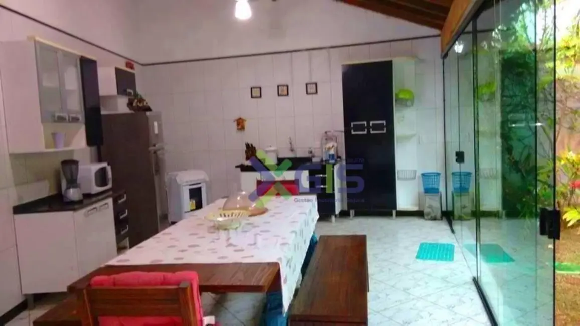 Sobrado com 2 quartos à venda, 200m2 em Iguape - SP - imagem 9 Foto 9 de Sobrado com 2 quartos à venda, 200m2 em Iguape - SP