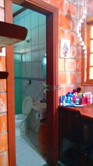 Sobrado com 2 quartos à venda, 200m2 em Iguape - SP - imagem 5 Foto 5 de Sobrado com 2 quartos à venda, 200m2 em Iguape - SP