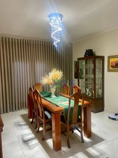 Foto 5 de Sobrado com 5 quartos à venda, 450m2 em Mirassol - SP