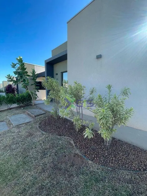 Casa de Condomínio com 3 quartos à venda, 200m2 em Sao Jose Do Rio Preto - SP - imagem 4 Foto 4 de Casa de Condomínio com 3 quartos à venda, 200m2 em Sao Jose Do Rio Preto - SP