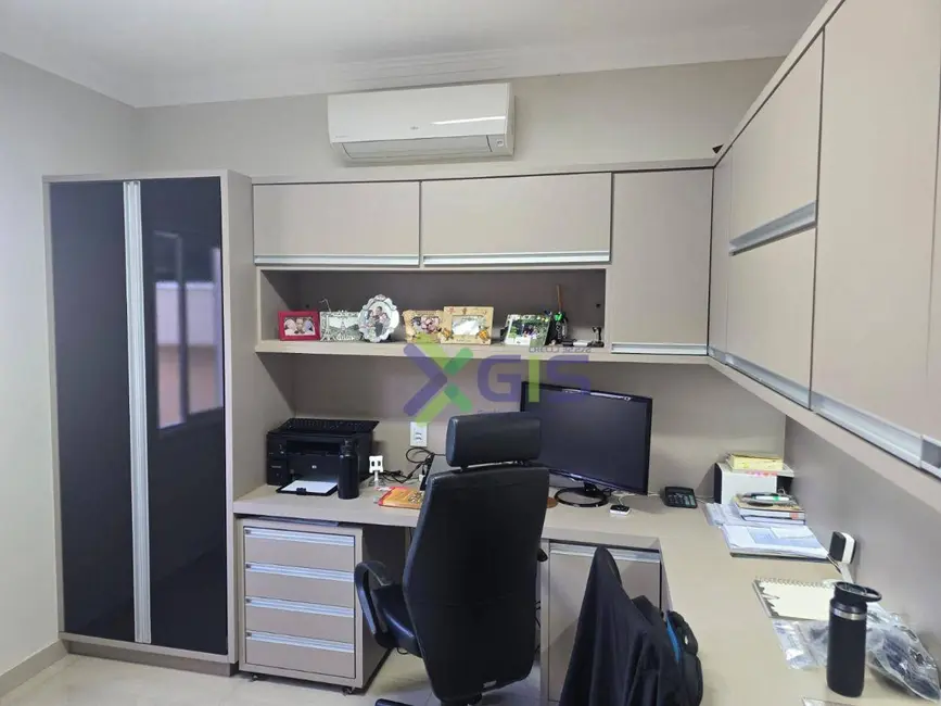 Sobrado com 4 quartos à venda, 323m2 em Residencial Quinta da Mata, Sao Jose Do Rio Preto - SP - imagem 8 Foto 8 de Sobrado com 4 quartos à venda, 323m2 em Residencial Quinta da Mata, Sao Jose Do Rio Preto - SP