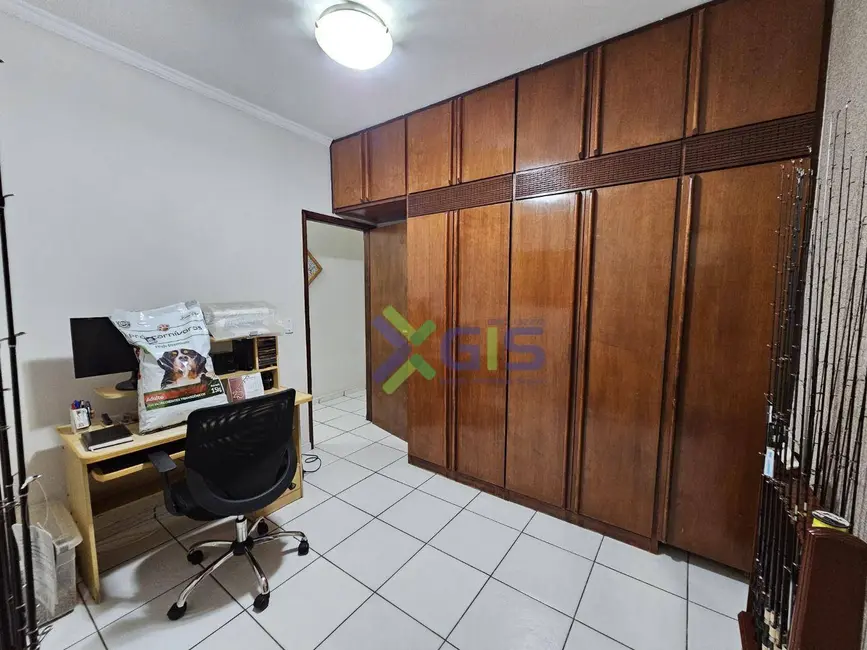 Casa com 4 quartos à venda, 268m2 em Parque Industrial, Sao Jose Do Rio Preto - SP - imagem 6 Foto 6 de Casa com 4 quartos à venda, 268m2 em Parque Industrial, Sao Jose Do Rio Preto - SP