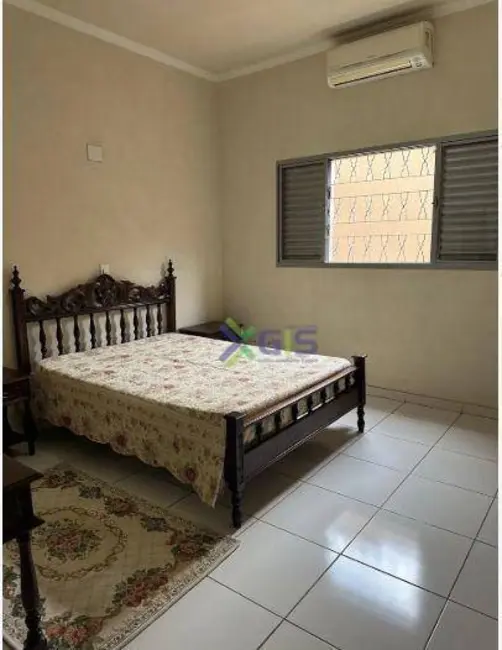 Casa com 3 quartos à venda, 260m2 em Jardim Caparroz, Sao Jose Do Rio Preto - SP - imagem 3 Foto 3 de Casa com 3 quartos à venda, 260m2 em Jardim Caparroz, Sao Jose Do Rio Preto - SP