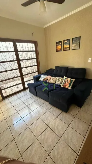 Foto 2 de Casa com 5 quartos para alugar, 300m2 em Jardim do Bosque, Sao Jose Do Rio Preto - SP