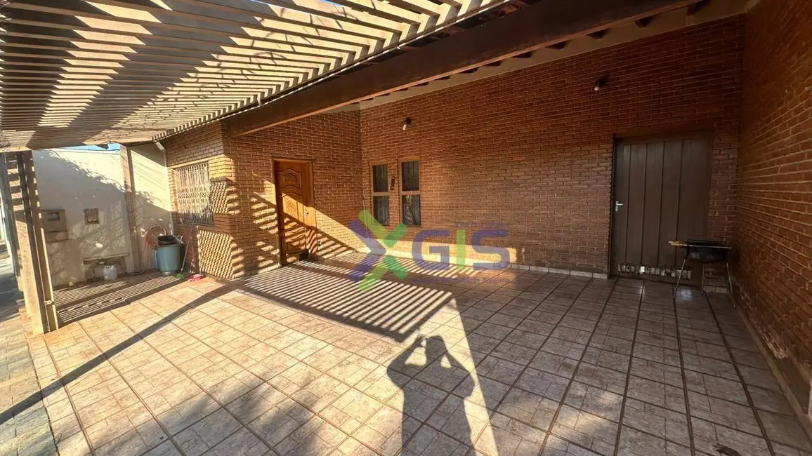 Foto 1 de Casa com 5 quartos para alugar, 300m2 em Jardim do Bosque, Sao Jose Do Rio Preto - SP