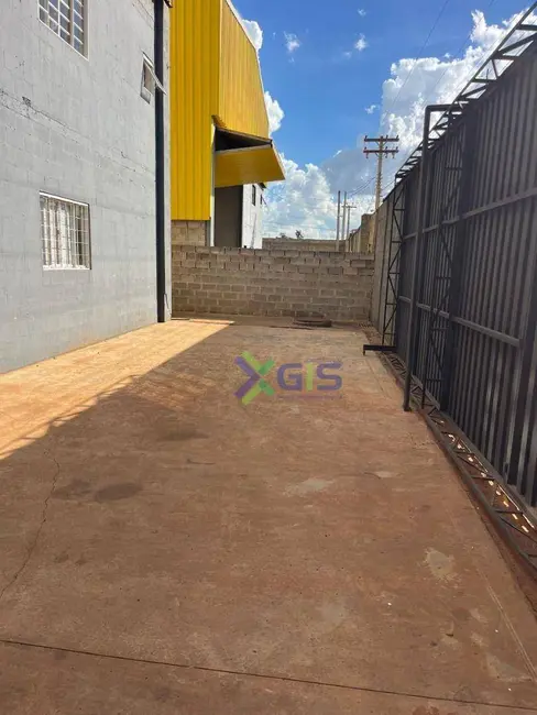 Armazém / Galpão para alugar, 1000m2 em Chácara Recreio Parque do Sabiá (Zona Rural), Sao Jose Do Rio Preto - SP - imagem 5 Foto 5 de Armazém / Galpão para alugar, 1000m2 em Chácara Recreio Parque do Sabiá (Zona Rural), Sao Jose Do Rio Preto - SP