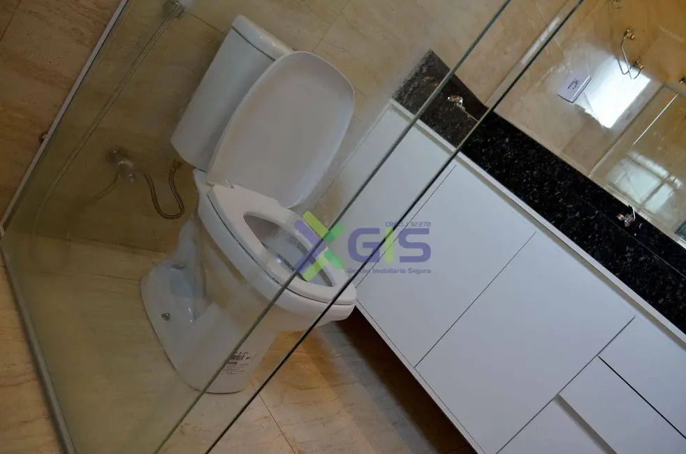 Foto 3 de Casa de Condomínio com 3 quartos à venda, 225m2 em Ipigua - SP