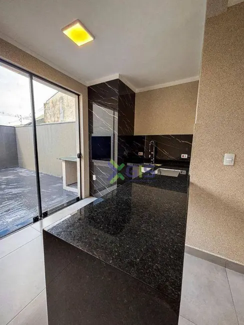 Foto 2 de Casa de Condomínio com 3 quartos à venda, 200m2 em Bady Bassitt - SP