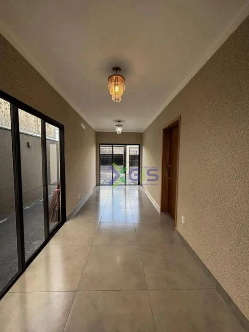 Foto 1 de Casa de Condomínio com 3 quartos à venda, 200m2 em Bady Bassitt - SP