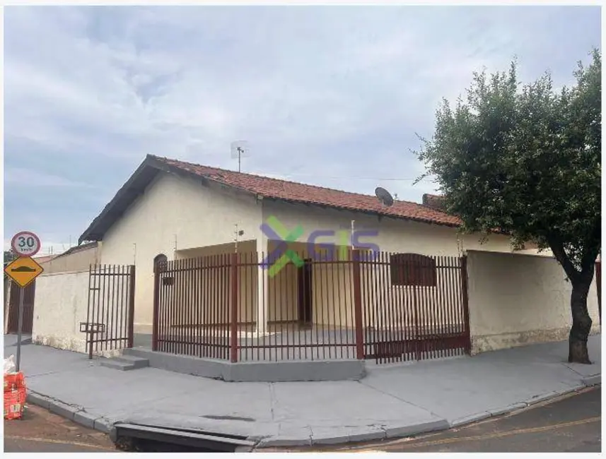 Foto 1 de Casa com 3 quartos para alugar, 150m2 em Vila Maceno, Sao Jose Do Rio Preto - SP