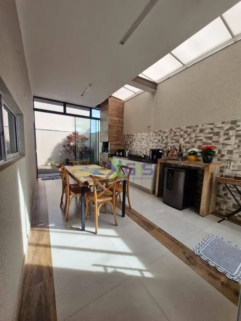 Foto 1 de Casa de Condomínio com 3 quartos para alugar, 253m2 em Mirassol - SP