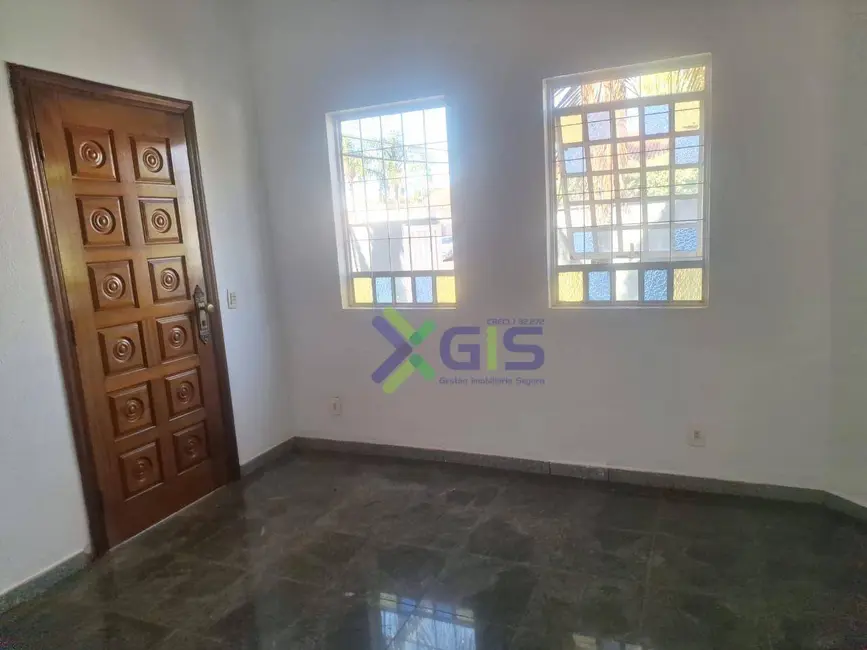 Casa com 4 quartos para alugar, 200m2 em Jardim Moysés Miguel Haddad, Sao Jose Do Rio Preto - SP - imagem 6 Foto 6 de Casa com 4 quartos para alugar, 200m2 em Jardim Moysés Miguel Haddad, Sao Jose Do Rio Preto - SP