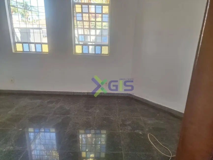 Casa com 4 quartos para alugar, 200m2 em Jardim Moysés Miguel Haddad, Sao Jose Do Rio Preto - SP - imagem 2 Foto 2 de Casa com 4 quartos para alugar, 200m2 em Jardim Moysés Miguel Haddad, Sao Jose Do Rio Preto - SP